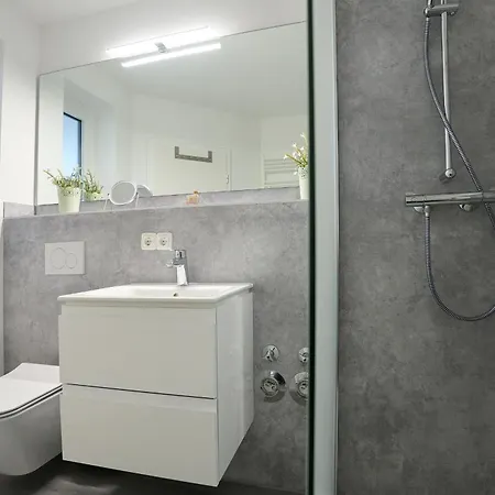 Haus Ostseeallee 2 4 Ostseeview * Niendorf (Timmendorfer Strand)